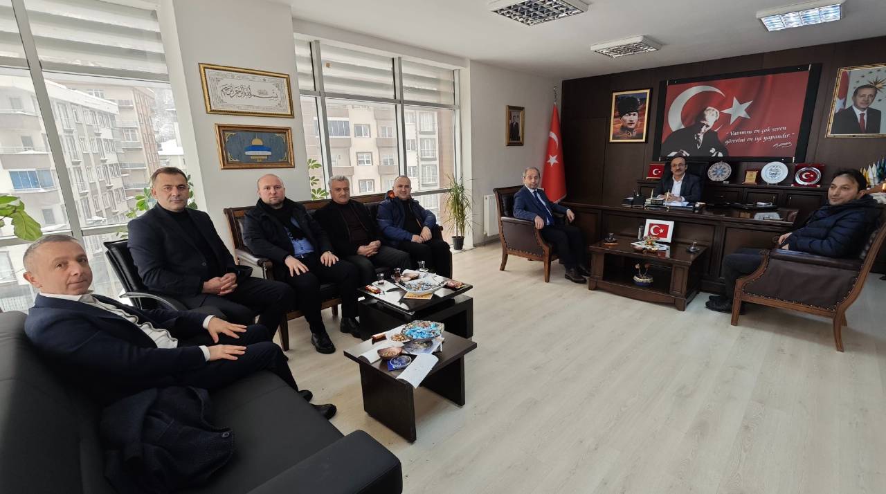 PTT Trabzon Başmüdür Yardımcısı Hasan Bulut ve Yapı ve Teknoloji Müdürü Mahmut Pehlivan'ı belediyemizde misafir ettik.