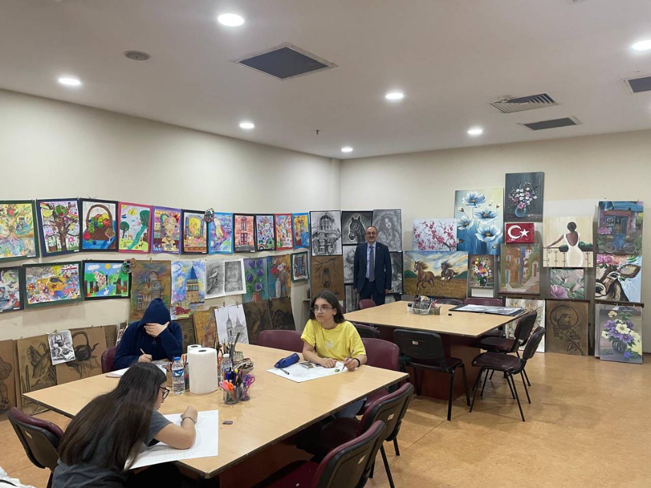 Trabzon Büyükşehir Belediyemizin resim atölyesindeydik...