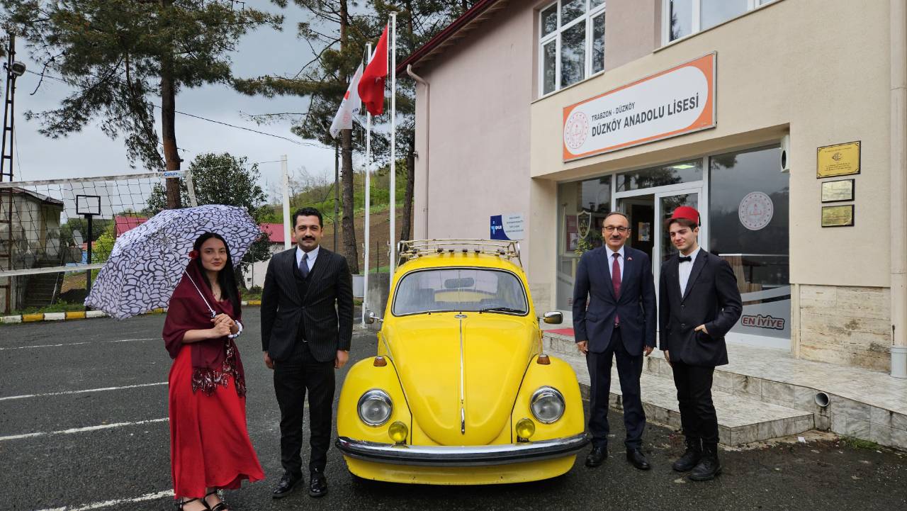 Düzköy Anadolu Lisesi 11'inci sınıf öğrencilerinin organize ettiği “Okul Müzesi“ etkinliğine katıldık.