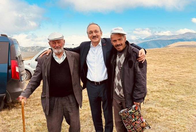 Bugün Beypınarı Yaylamızda güzel insan Mustafa Aydın kardeşim ve kıymetli babacığı ile tanıştık.