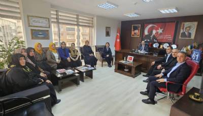 Nazik ziyaretleri için kadın kolları yönetimimize teşekkür ediyorum...