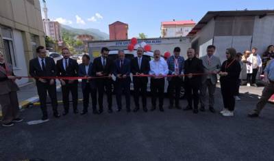 “İnsanı yaşat ki devlet yaşasın!” Evde Sağlık Hizmetimizi başlattık. Hayırlı olsun.