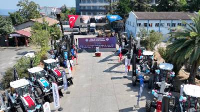TBB Yol Bakım ve Onarım Daire Başkanlığı bünyesine kazandırdığı 17 yeni iş makinesinin Hizmete Alım Töreni'ni gerçekleştirdik.