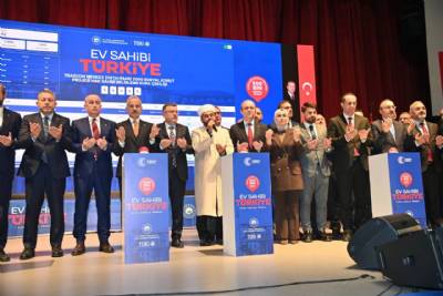 TOKİ Kura Çekimi'nde, Düzköy'ümüzdeki 79 konutun da aralarında olduğu 3.734 konutun hak sahiplerini belirledik…  Hayırlı uğurlu olsun…