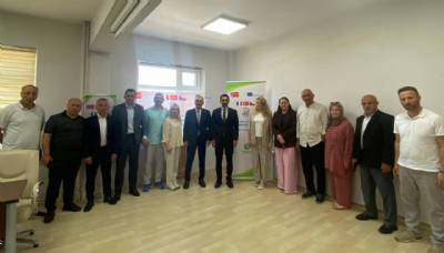 Belediyemizin müracaatıyla kabul gören AB Projemiz kapsamında ilçemize gelen heyet ile Kaymakamımız Yunus Polat ev sahipliğinde bir araya geldik.
