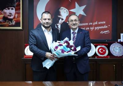Trabzonspor Başkanımız Sn. Ertuğrul Doğan ve yönetim kurulu üyelerini belediyemizde misafir ettik.Kendilerine nazik ziyaretleri için teşekkür ediyorum