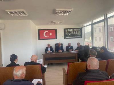 Düzköy Belediye Meclisimizin kasım ayı ilk oturumunu meclis üyelerimizle gerçekleştirdik. Aldığımız kararlar hayırlara vesile olsun…