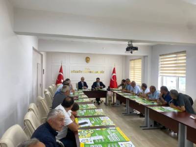 İlçe Kaymakamımız Yunus Polat Bey ile beraber, mahalle muhtarlarımızla aylık toplantımızı gerçekleştirdik. 