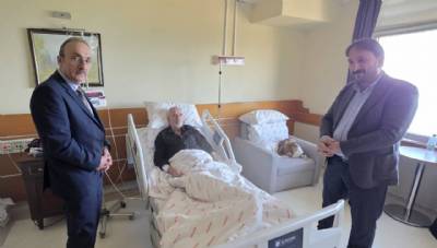 Akçaabat AK Parti İlçe Yöneticimiz Yakup Yılmaz'ı tedavi gördüğü hastanede, Yaşar Bahram ve Havva teyzemizi de evlerinde ziyaret ettik.