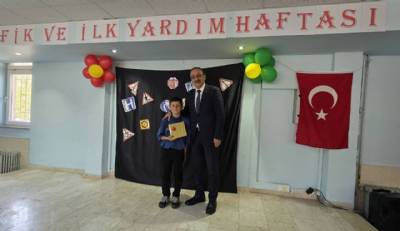 Trafik bilincinin artırılması ve ilk yardım konularında farkındalık oluşturulması amacıyla Çal İlk/Ortaokulumuzda gerçekleştirilen etkinliğe katıldık.