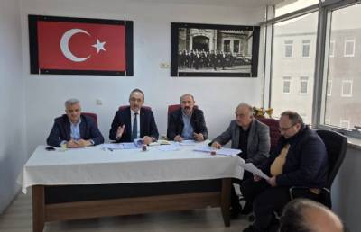 2026 yılının ilk Meclis Toplantısı'nı meclis üyelerimizle gerçekleştirdik. Düzköy'ümüze hizmet yolunda aldığımız kararların hayırlı olsun..