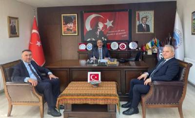 Belediyemizde misafir ettiğimiz Ziraat Bankası Bölge Müdürü Miktat Altuntaş ve İlçe Müdürü Muhammet Cin ile istişarede bulunduk